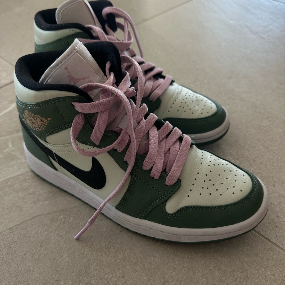 Jordan Green and Pink Sneakers High-Top